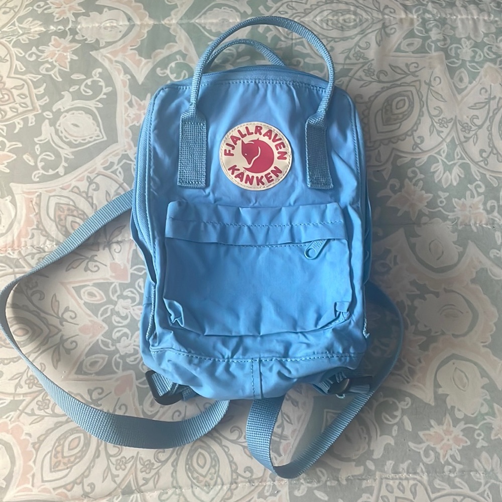 Fjallraven Kanken Mini Bookbag in Light Blue.